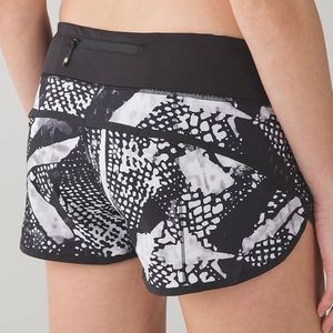 Lululemon Static Mist Black Speed Short Size 4